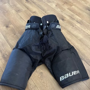 Large Senior Bauer Supreme Matrix Hockey Pants (Used)