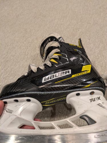 Bauer Supreme M4 Hockey Skates Regular Width Size 1 (Used)