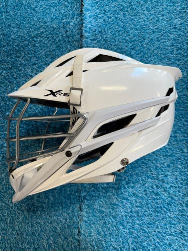 White Adult Cascade XRS Helmet (Used)