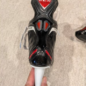 CCM RBZ 70 Hockey Skates Size 1 (Used)