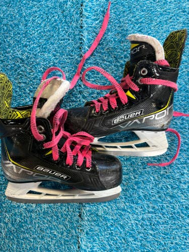 Youth Bauer Vapor 3X Hockey Skates Regular Width 12.5 (Used)