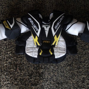 Large Bauer pro series Goalie Chest Protector (Used)