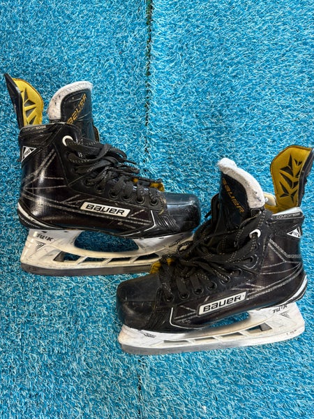 Junior Bauer Supreme S190 Hockey Skates Regular Width Size 3 (Used)