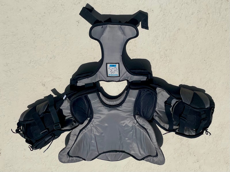 M\L Vaughn Velocity V9 Goalie Chest Protector  (Used)