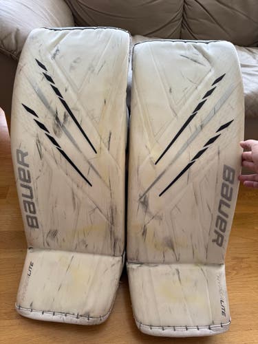 2021 33" Bauer Hyperlite 1 Goalie Leg Pads (Used)