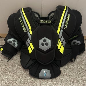 Small  Vaughn Velocity VE8 Junior Goalie Chest Protector (Used)