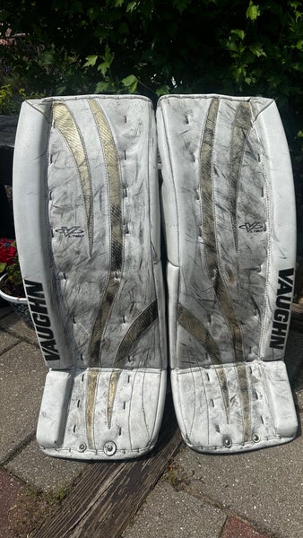 30" Vaughn Ventus LT88 Goalie Leg Pads (Used)