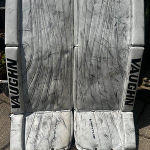 32" Vaughn Ventus SLR Pro Goalie Leg Pads (Used)