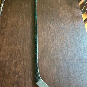 Intermediate Bauer Twitch Right Handed Hockey Stick (Used)
