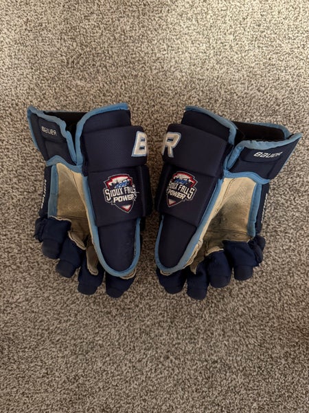 Bauer 4 Roll Gloves 13" Pro Stock (Used)