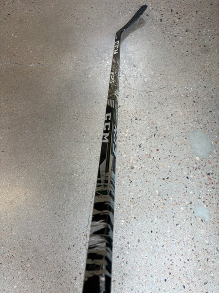 Senior CCM Super Tacks 2.0 SE Camo Hockey Stick Right Handed P29 (Used)