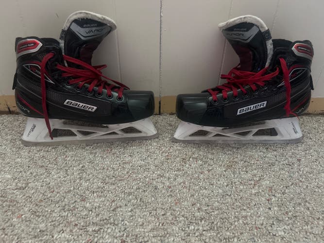 Bauer Vapor X700 Hockey Goalie Skates Regular Width 9 (Used)