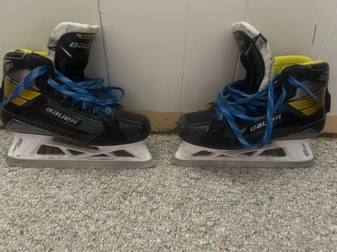 Bauer Supreme 3S Hockey Goalie Skates Regular Width Size 5.5 (Used)