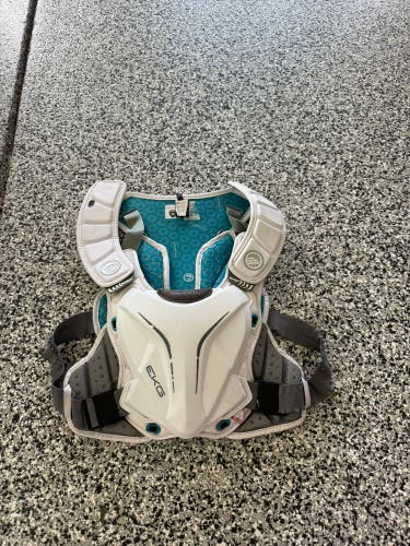 Adult Medium Maverik Shift Shoulder Pads (Used)