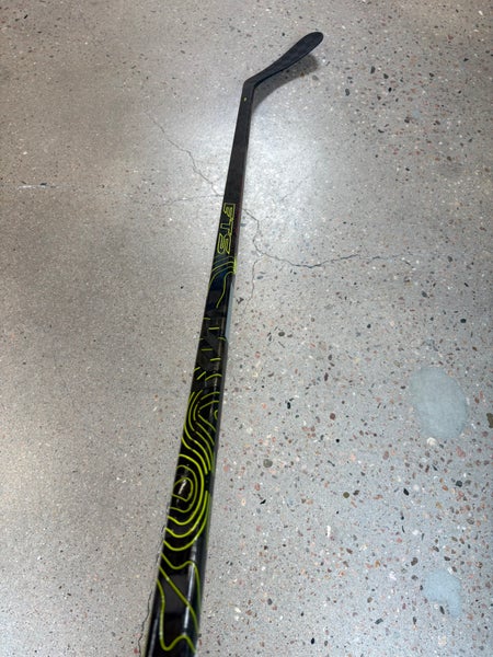 Intermediate Sher-Wood Rekker Legend 1 Hockey Stick Right Handed PP92 (Used)
