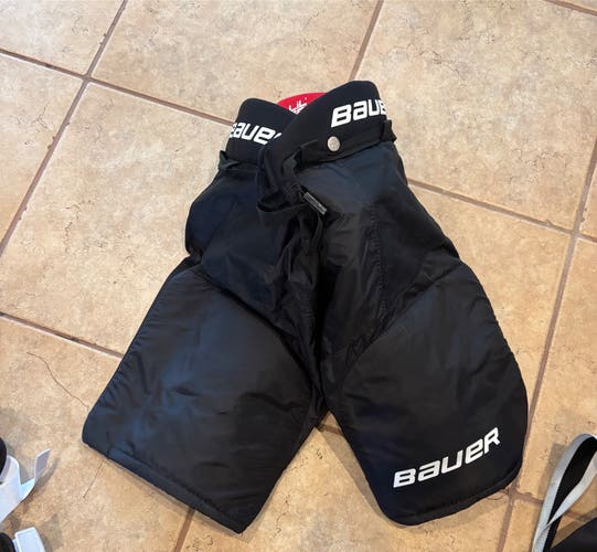XL Junior Bauer Lil Sport Hockey Pants (Used)