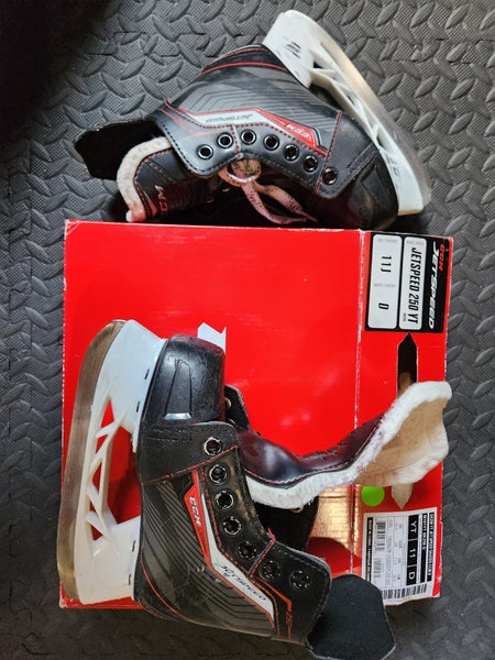 CCM JetSpeed 250 Hockey Skates Regular Width 11J (Used)