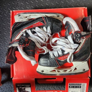 CCM JetSpeed 290 Hockey Skates Regular Width Size 2 (Used)
