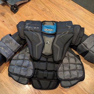 Intermediate Small Bauer Elite Goalie Chest Protector (Used)