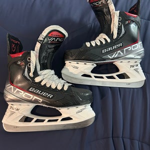 2021 Bauer Vapor 3X Hockey Skates Regular Width 7.5 (Lightly Used)