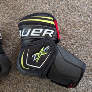 Junior Small Bauer VAPOR 2X PRO Elbow Pads (Used)