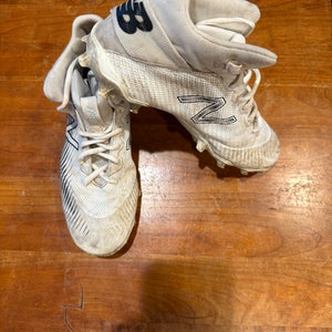 New Balance Freeze Cleats - Size 6
