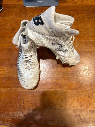 New Balance Freeze Cleats - Size 6