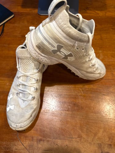 Under Armour Highlights Turf Shoes Size 7
