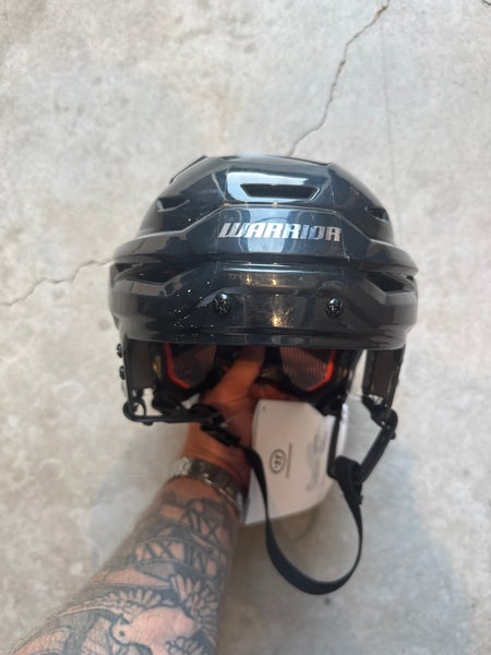 Medium NHL Chicago Blackhawks Warrior Covert CF 100 Helmet Pro Stock (New) Black