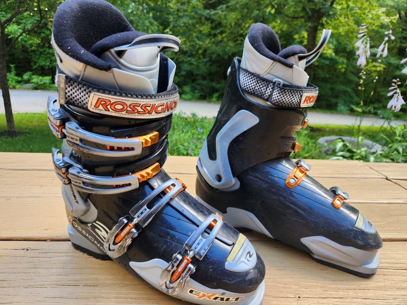 Unisex Rossignol Ski Boots - Men 9.5 or Women 10.5 (Used)