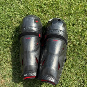 Intermediate Bauer Vapor 3X Pro 13" Shin Pads (Used)