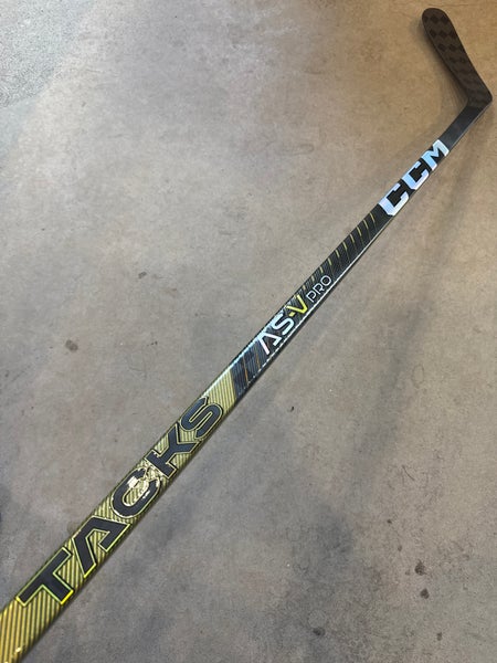 70 Flex P29 Senior CCM Tacks AS-V Pro Left Hand Hockey Stick Pro Stock (New)