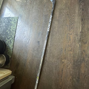 Senior Bauer Vapor Hyperlite Left Hand Hockey Stick P88 Pro Stock (Used)