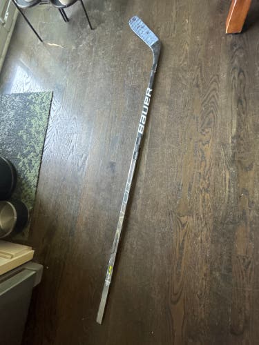 Senior Bauer Vapor Hyperlite Left Hand Hockey Stick P88 Pro Stock (Used)