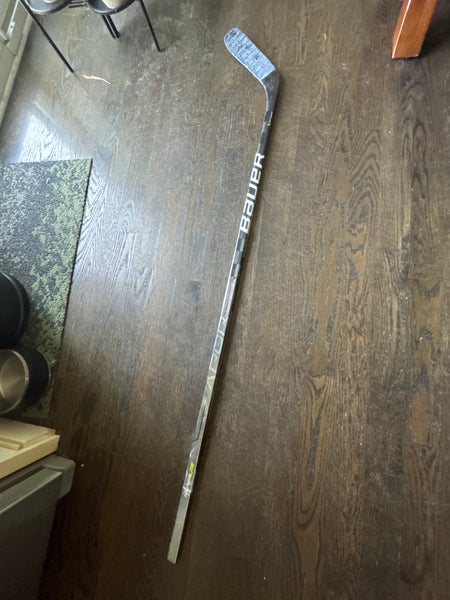 Senior Bauer Vapor Hyperlite Left Hand Hockey Stick P88 Pro Stock (Used)