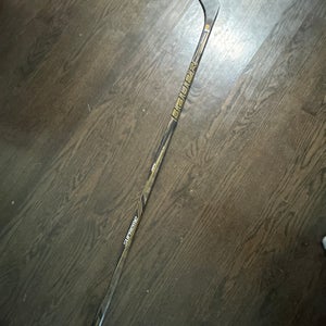 Intermediate Bauer Supreme 1S Left Hand Hockey Stick PM9  (New)