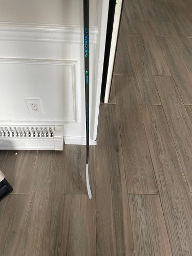 Youth Bauer Twitch Right Handed Hockey Stick P92 (Used)