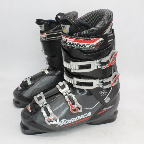 Nordica Cruise 60 Ski Boots - Size 10.5 / Mondo 28.5 Used