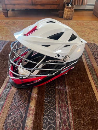 Used Cascade XRS white and red helmet