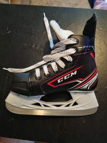 CCM JetSpeed FT340 Hockey Skates