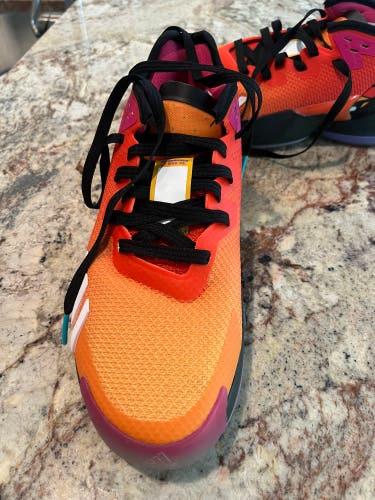 Adidas D.O.N Issue 2 Size 8.5 Men’s Basketball shoe sneakers