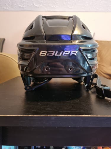 Large Bauer Re-Akt 150 Helmet (Used)