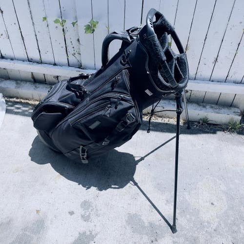 Master Piece Golf Stand Bag Black 5 Way Divider