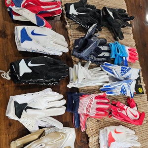 Youth Large Nike Gloves (New)