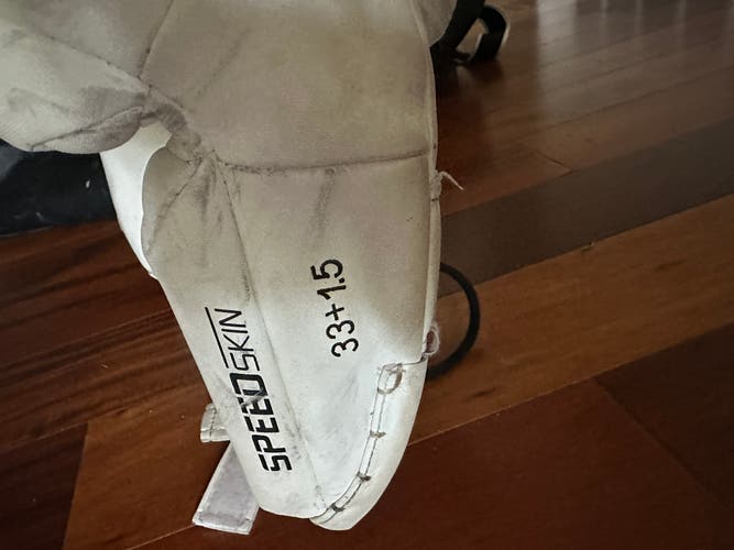 33" 2020 CCM Axis 1.9 Goalie Leg Pads Pro Stock (Used)