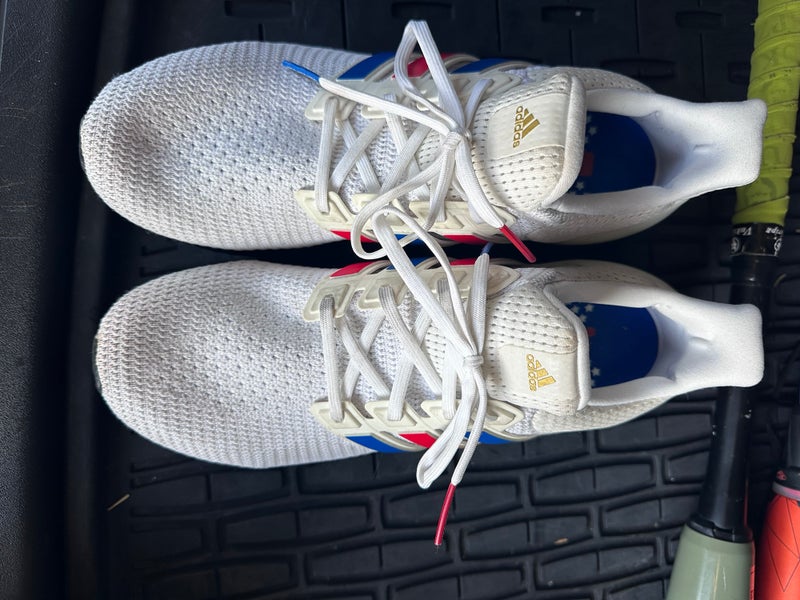 White Men's Adult Size M 10.5 (W 11.5) Adidas Ultraboost (Used)