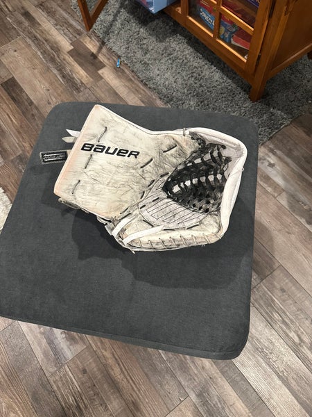 Bauer ultrasonic goalie glove