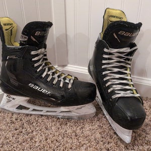 2021 Bauer Ignite Pro+ Hockey Skates 8.5 (Used)