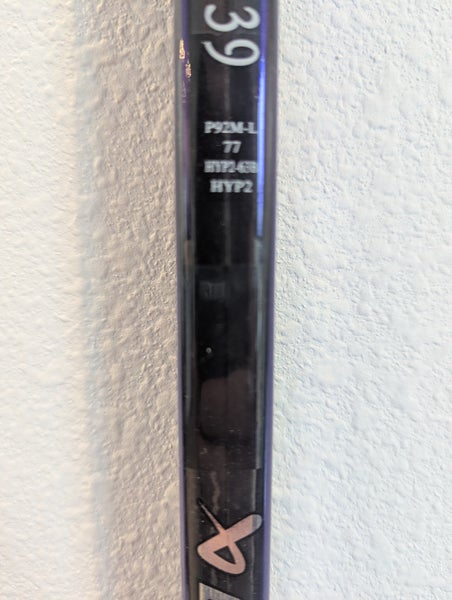 Bauer VAPOR HYPERLITE 2 Hockey Stick LEFT P92M CURVE 77 flex Senior D1 Pro Stock - Custom Purple