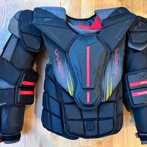 XL 2024 Bauer Vapor Hyperlite 2 Goalie Chest Protector (Used- LIKE NEW)